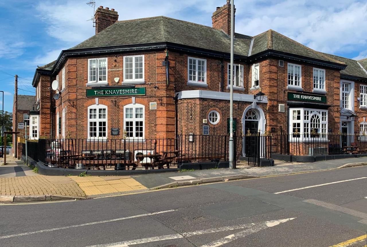 The Racecourse - Quaint Victorian With Free Parking