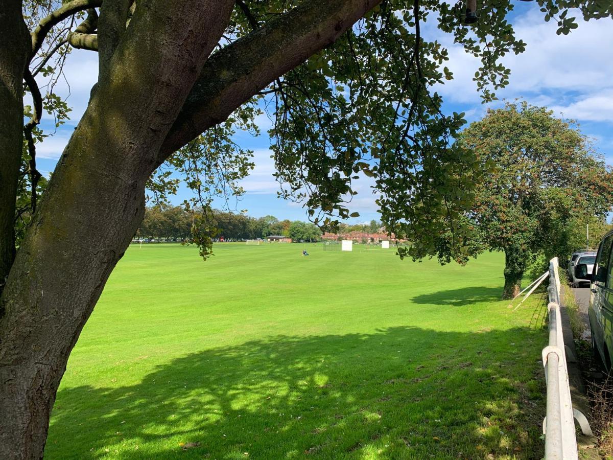 The Racecourse - Quaint Victorian With Free Parking Holiday home York