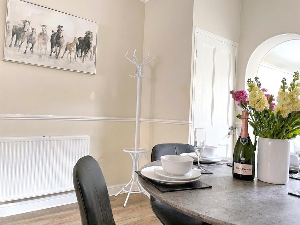 The Racecourse - Quaint Victorian With Free Parking * York